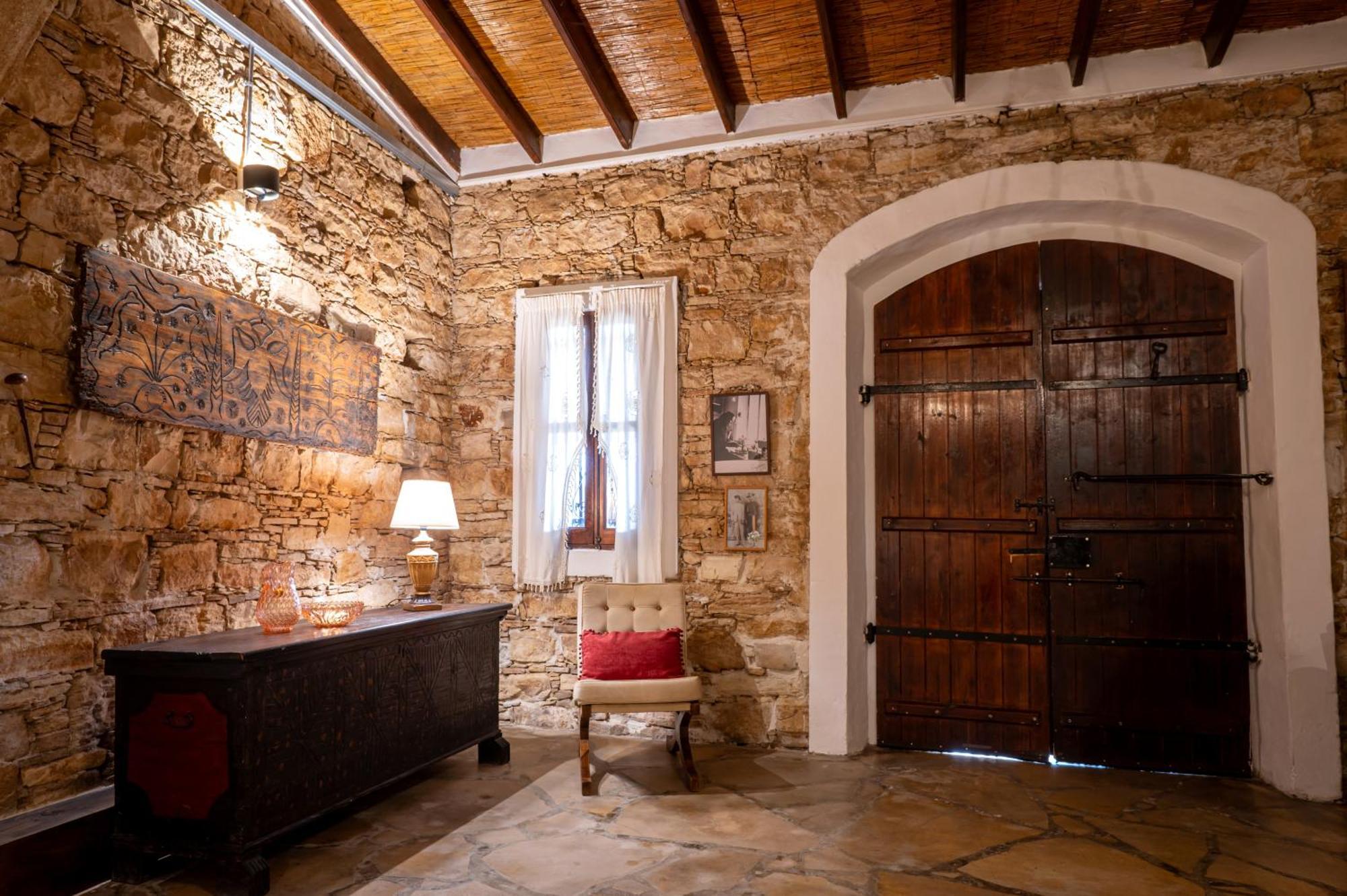 Oinoessa Traditional Boutique Guest Houses Lofou Bagian luar foto