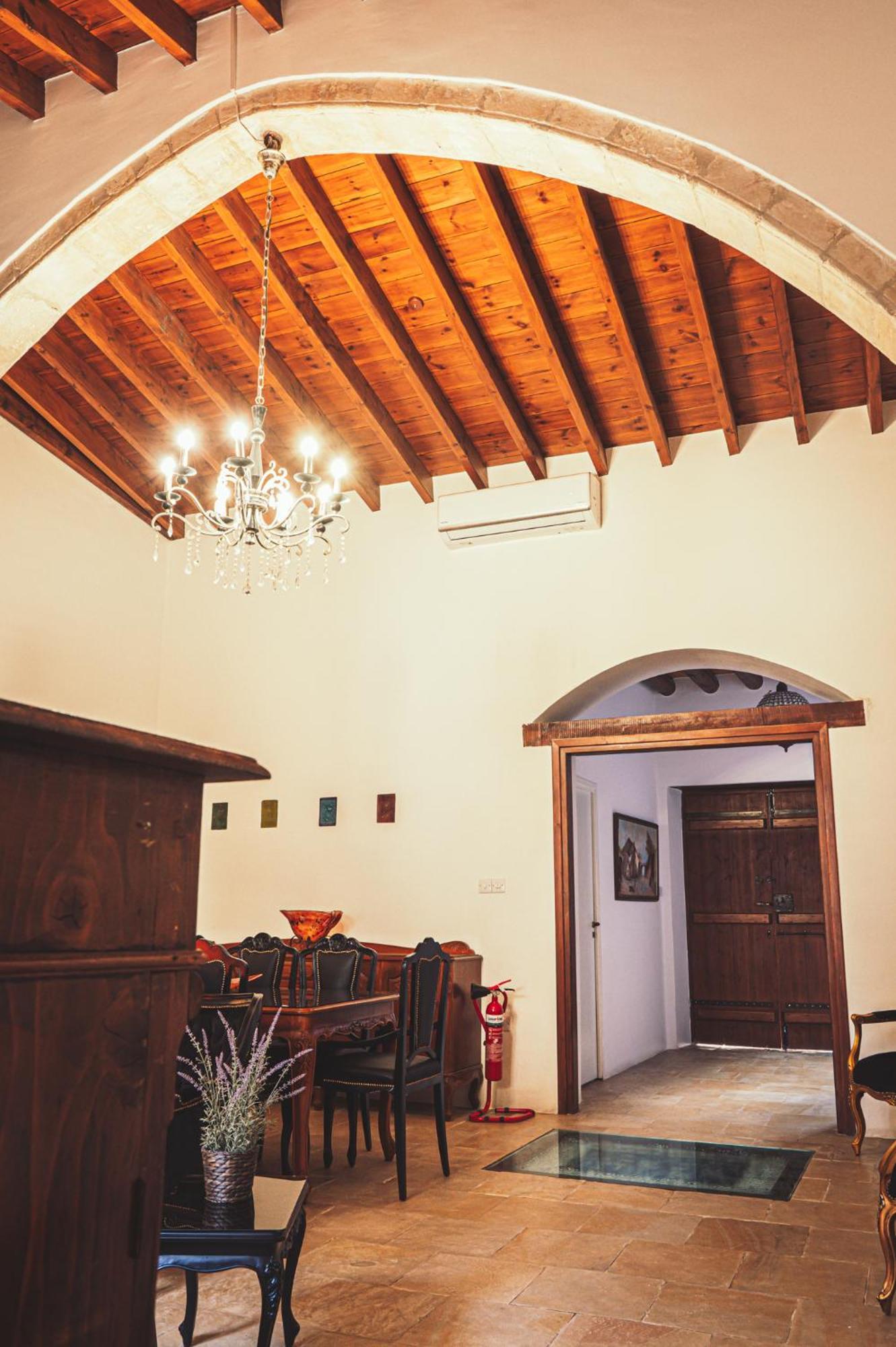 Oinoessa Traditional Boutique Guest Houses Lofou Bagian luar foto