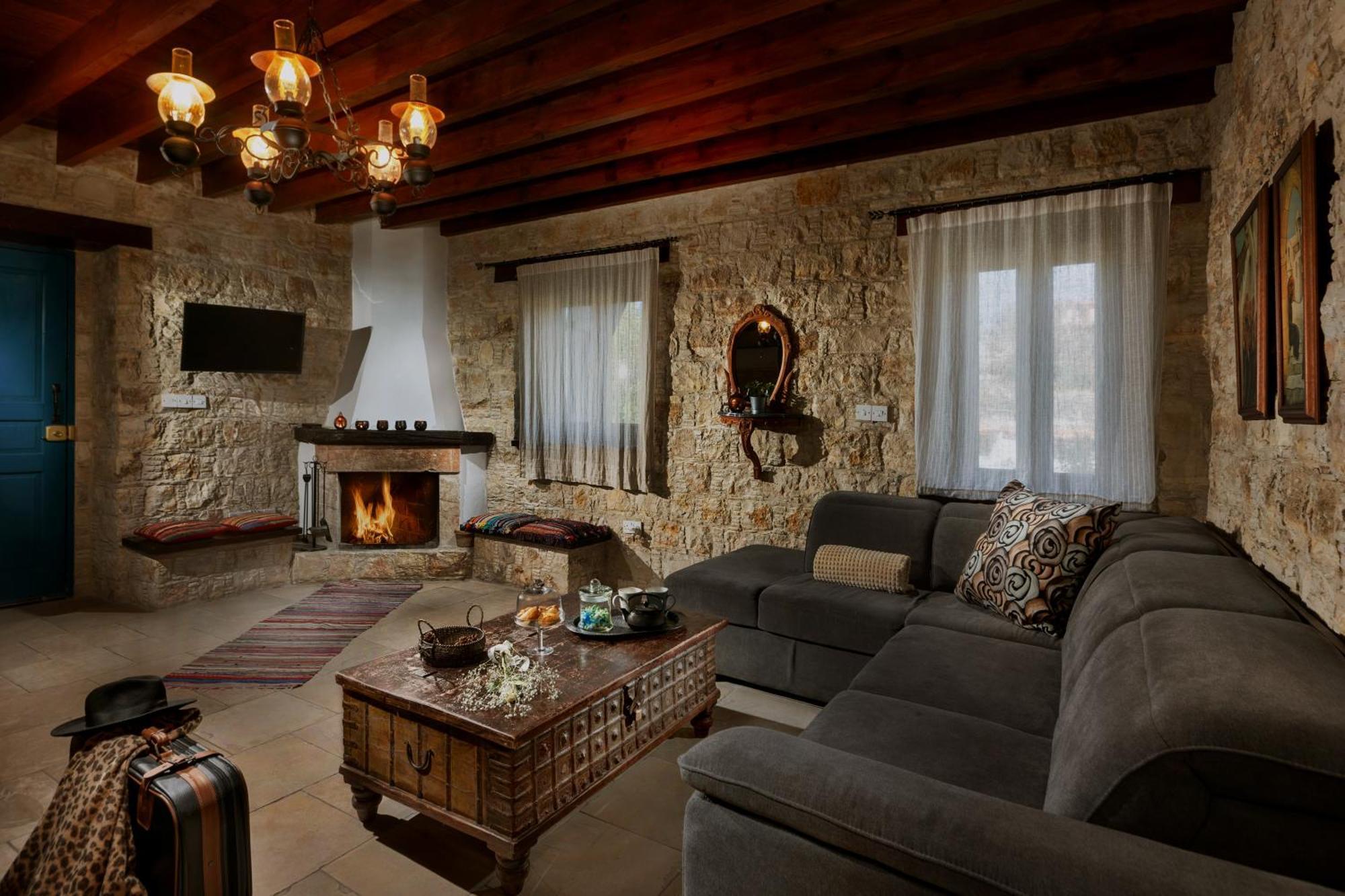 Oinoessa Traditional Boutique Guest Houses Lofou Bagian luar foto