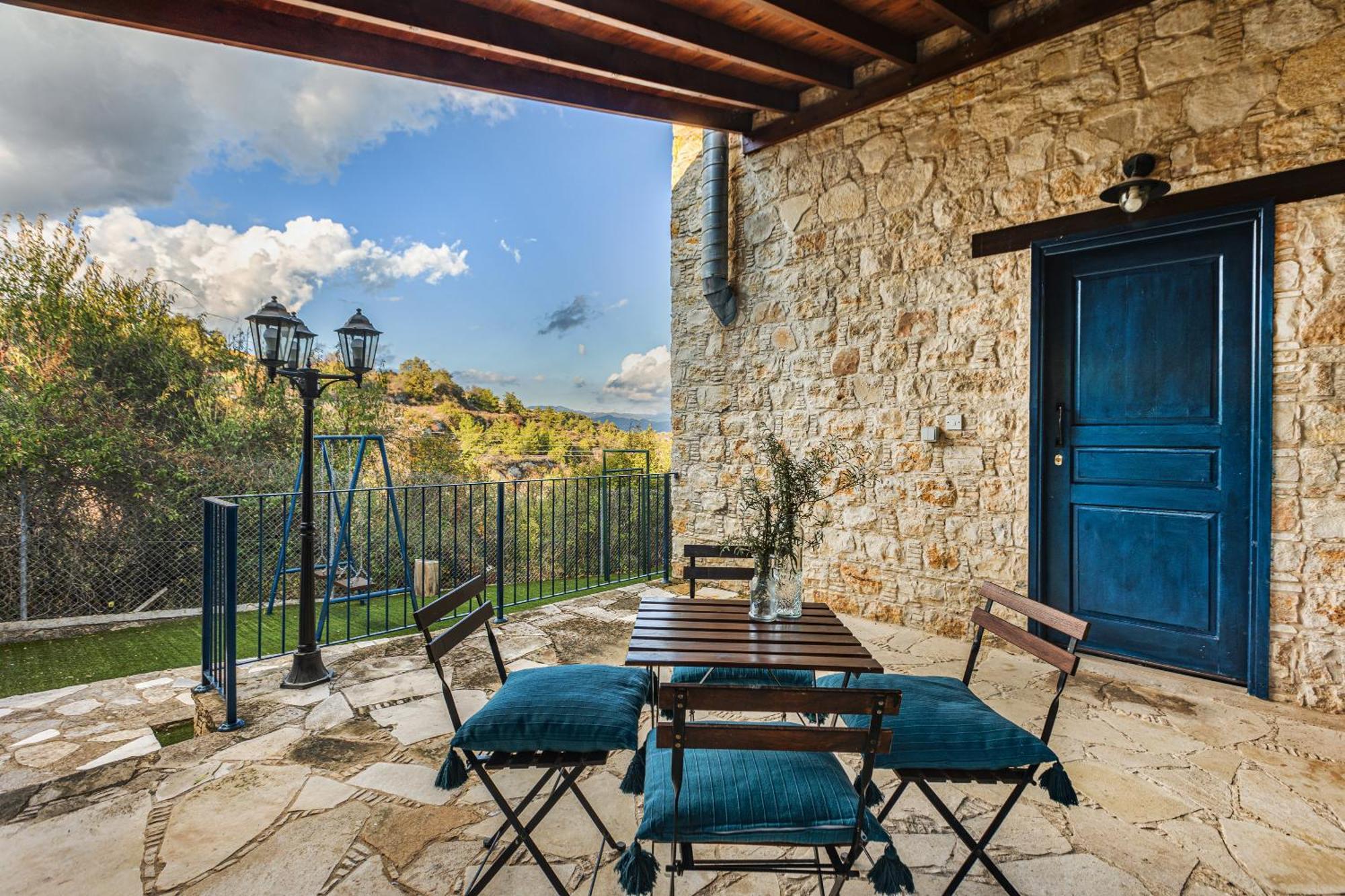 Oinoessa Traditional Boutique Guest Houses Lofou Bagian luar foto